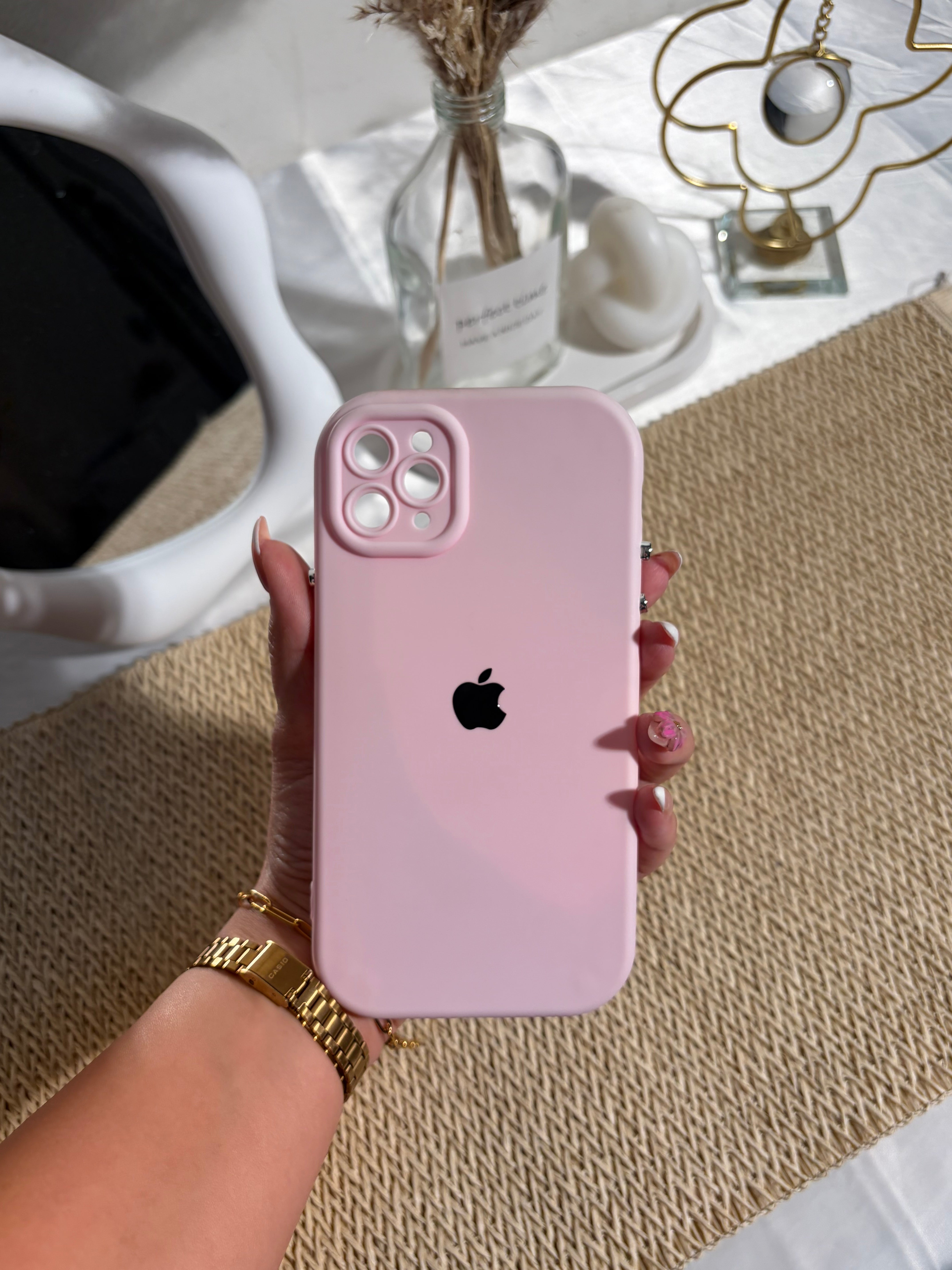 Silicone closed camera