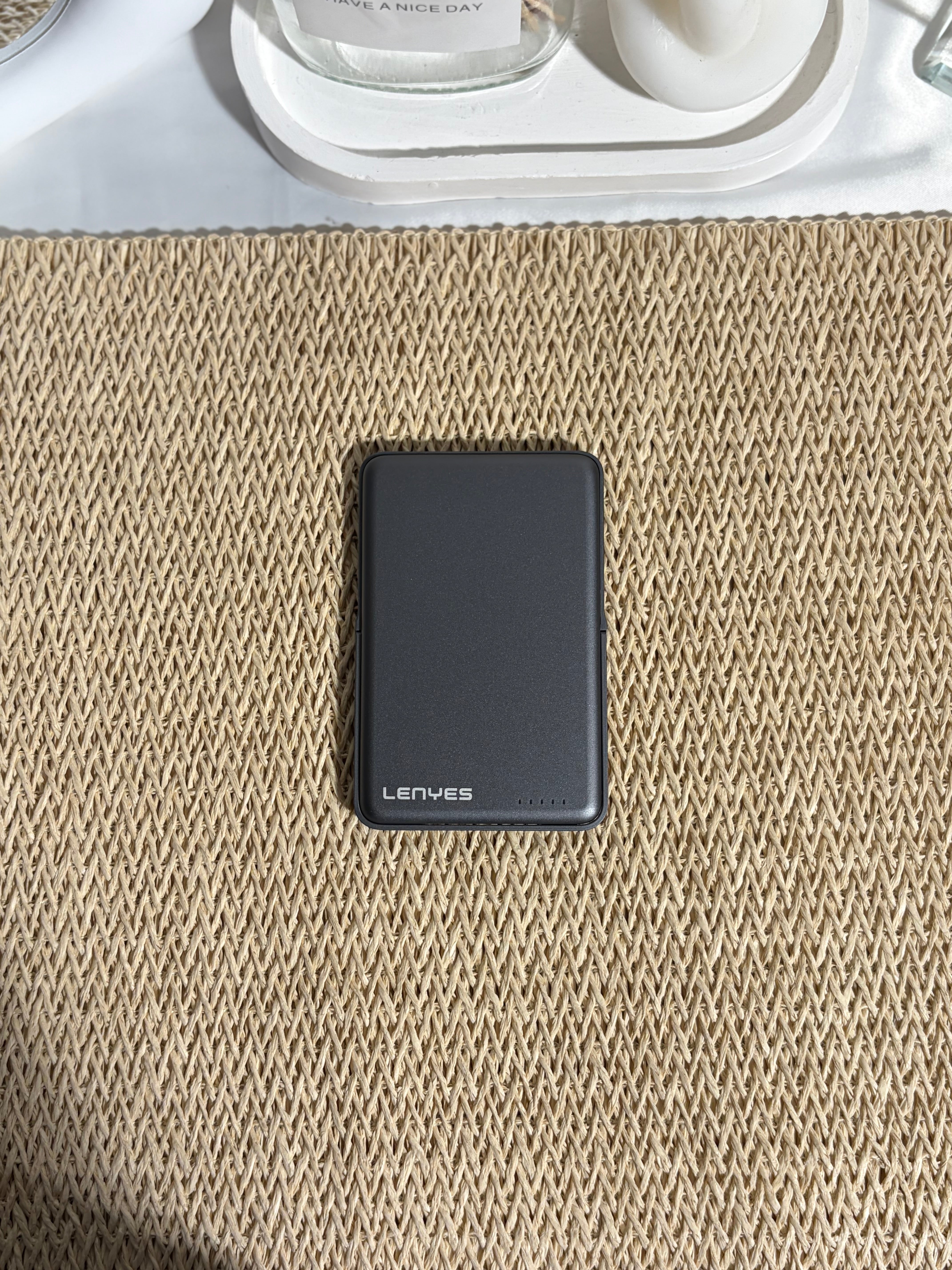 LENYES -Powerbank- 5000mAh - PW038D-GUN