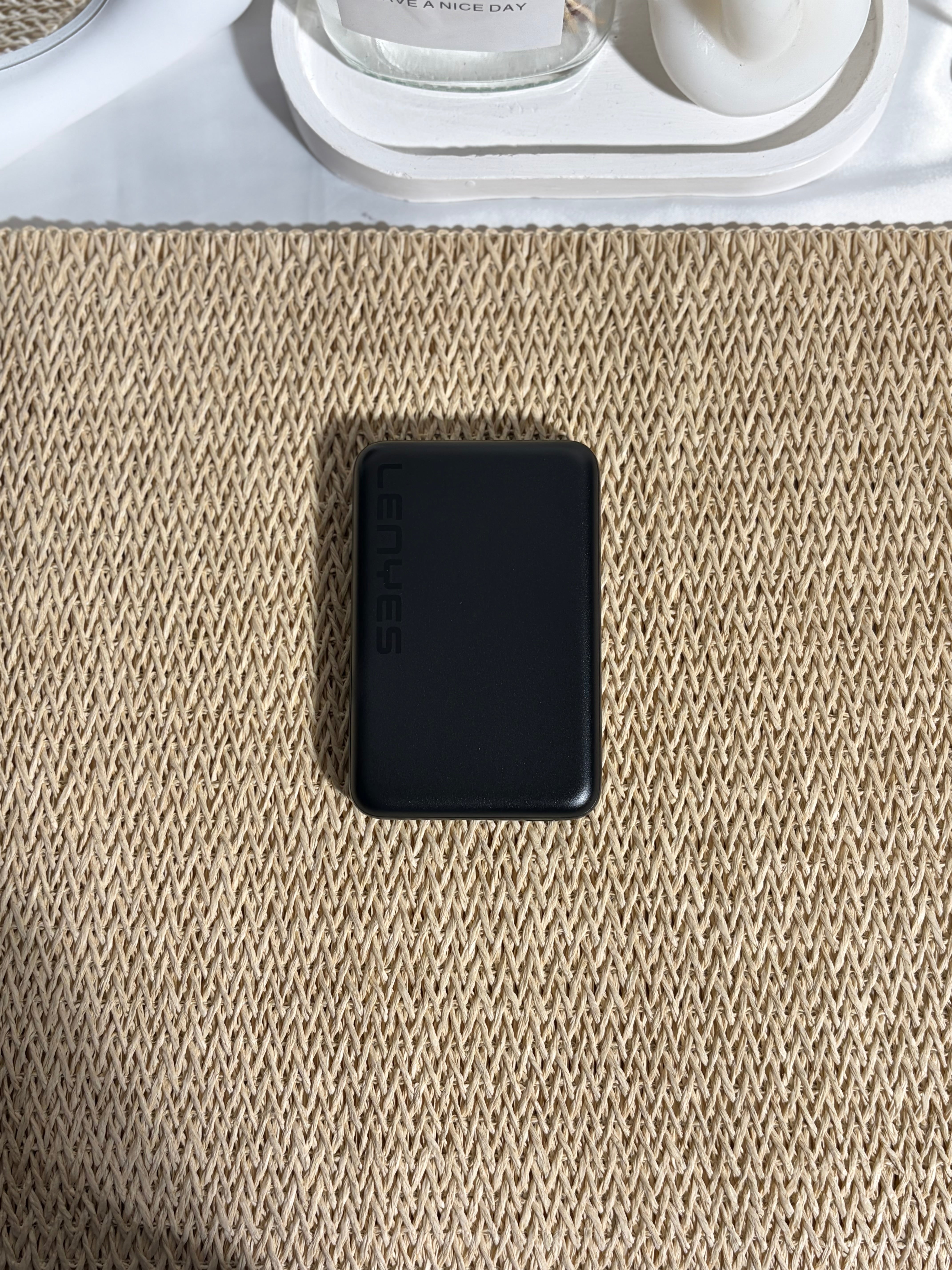 LENYES -Powerbank- 10000mAh -PW139D-BLACK
