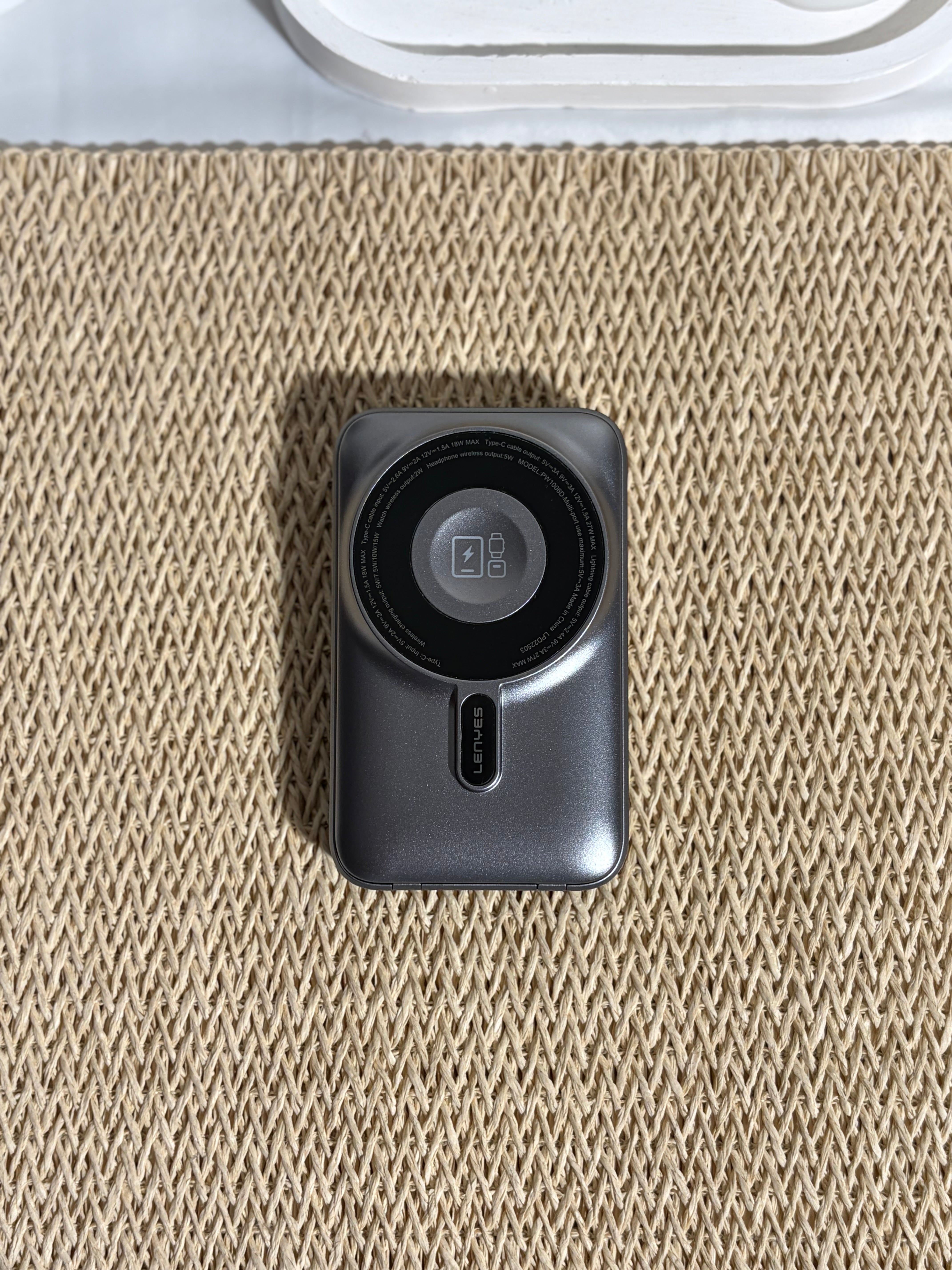LENYES -Powerbank- 10000mAh - PW1006D-GUN