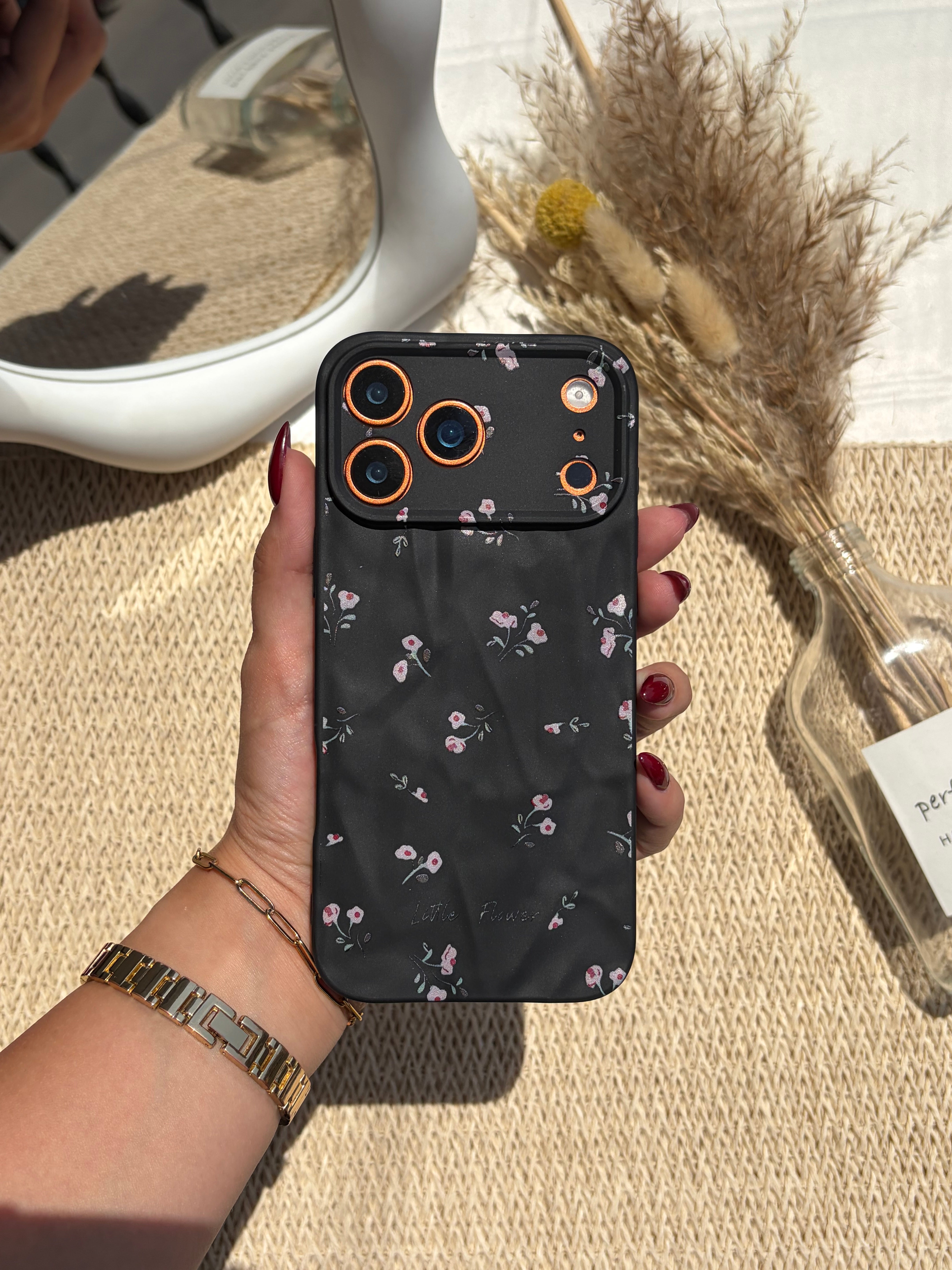 Flowers Case Closed Camera