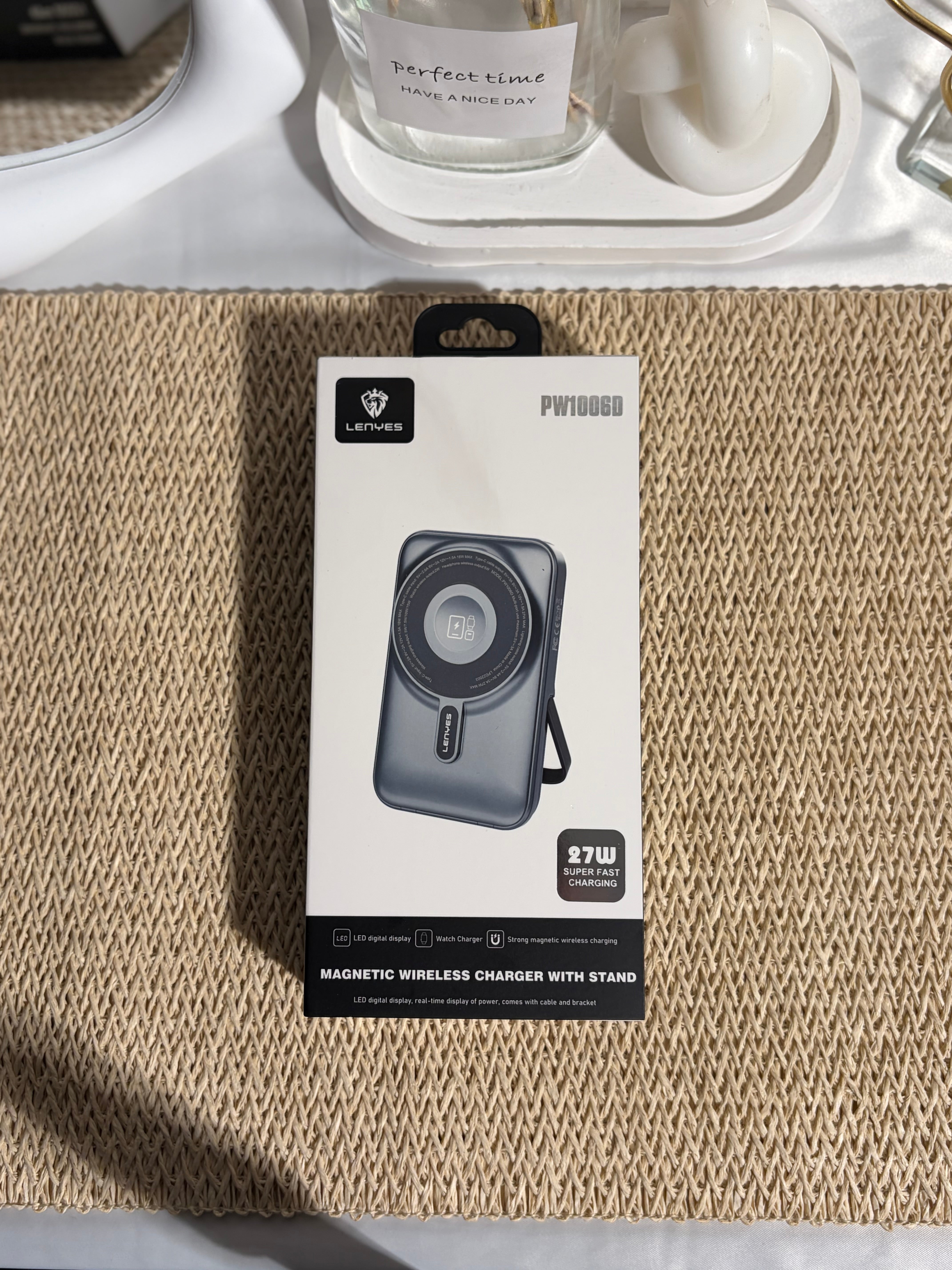 LENYES -Powerbank- 10000mAh - PW1006D-GUN