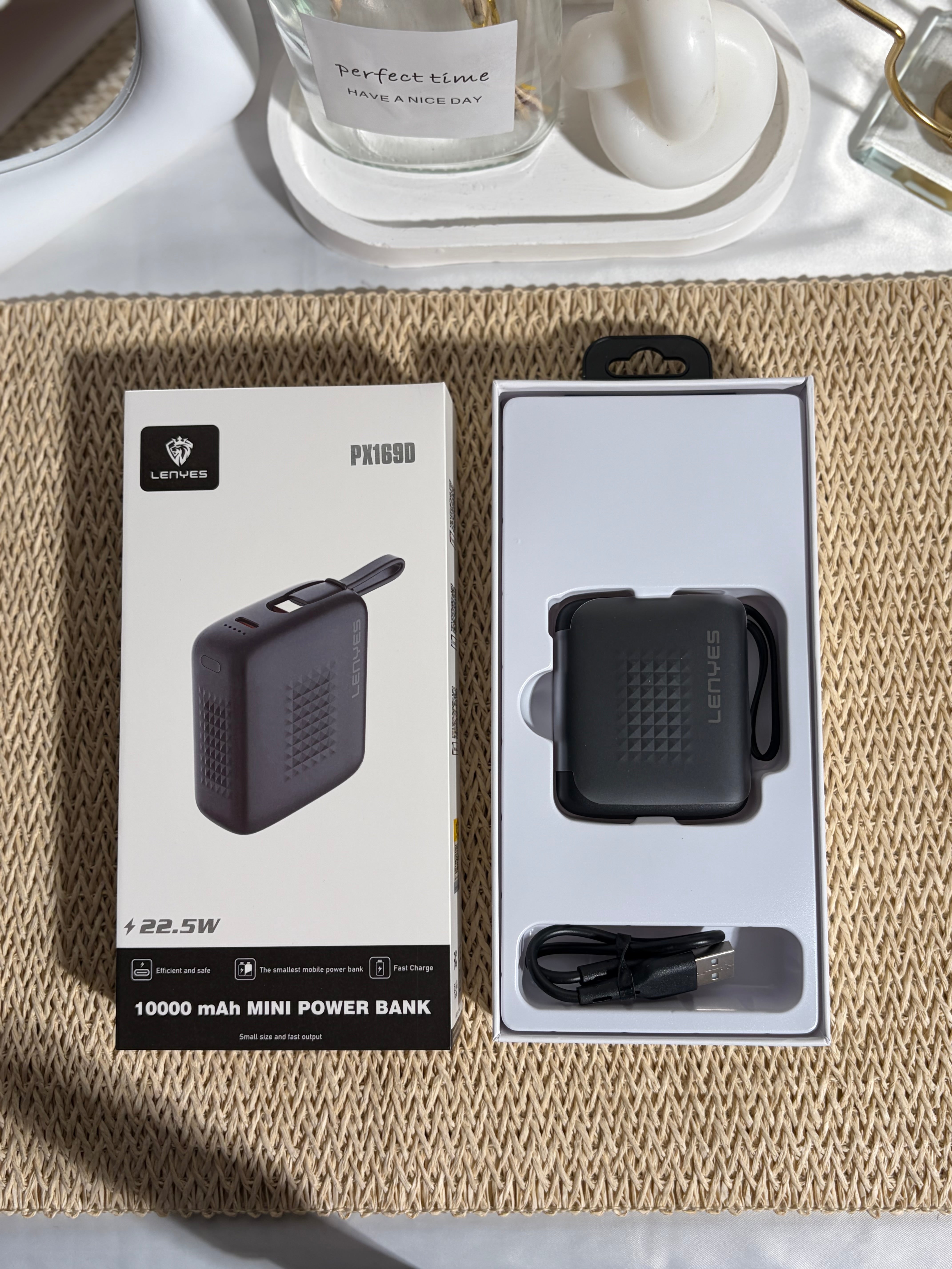 LENYES -Powerbank-  10000mAh - PX169D-BLACK
