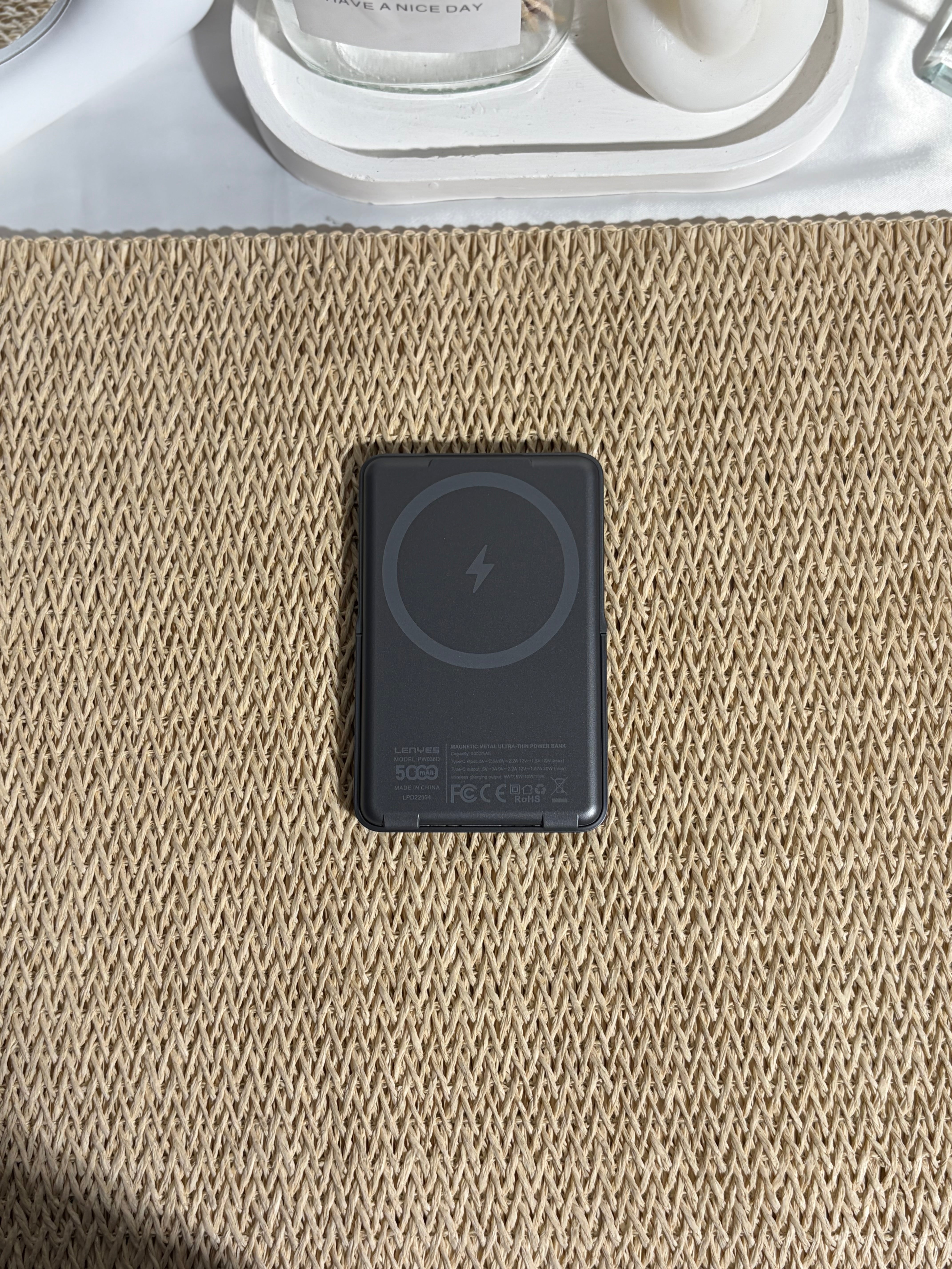 LENYES -Powerbank- 5000mAh - PW038D-GUN