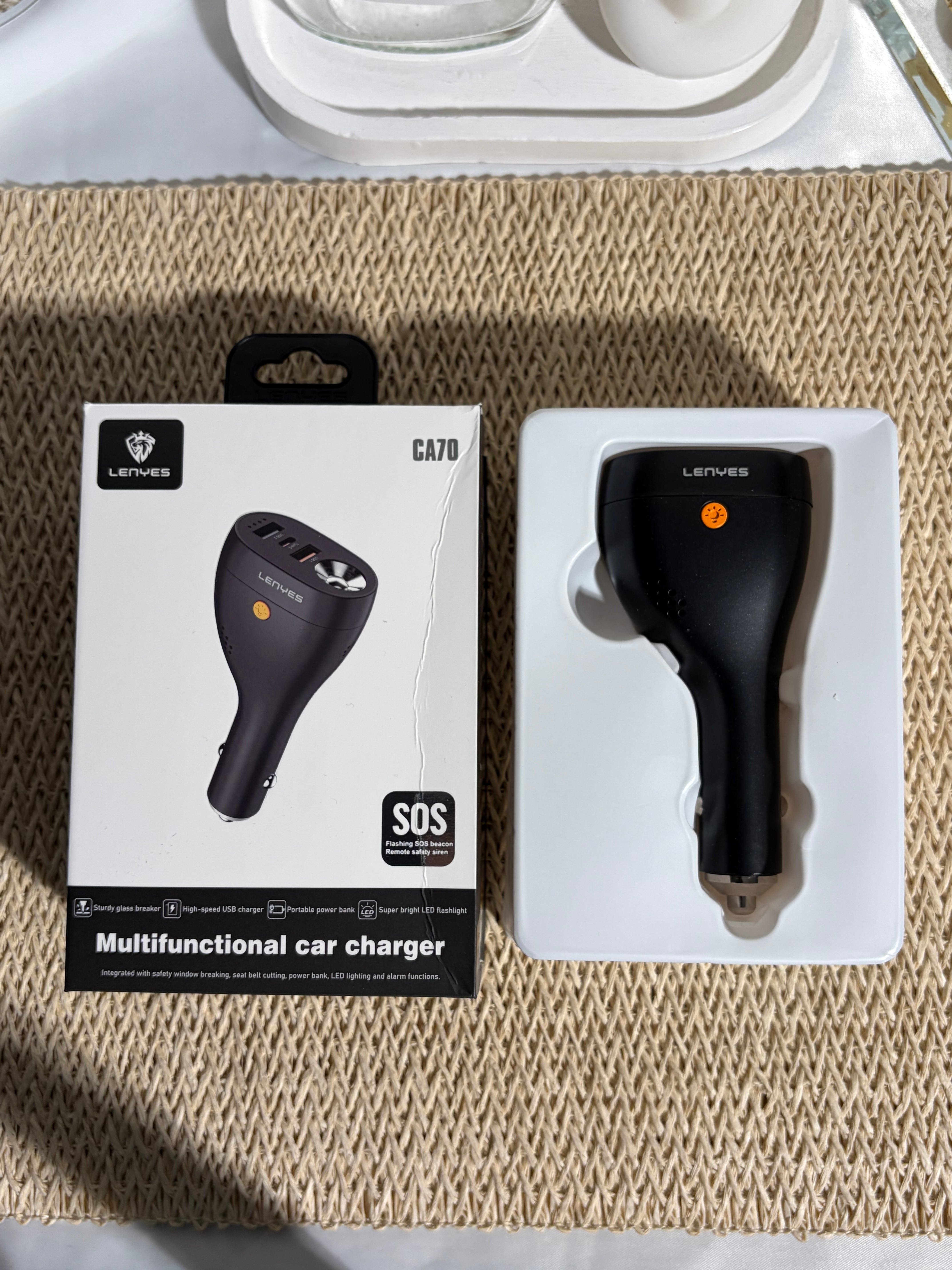 LENYES- CAR CHARGER - CA70 - BLACK