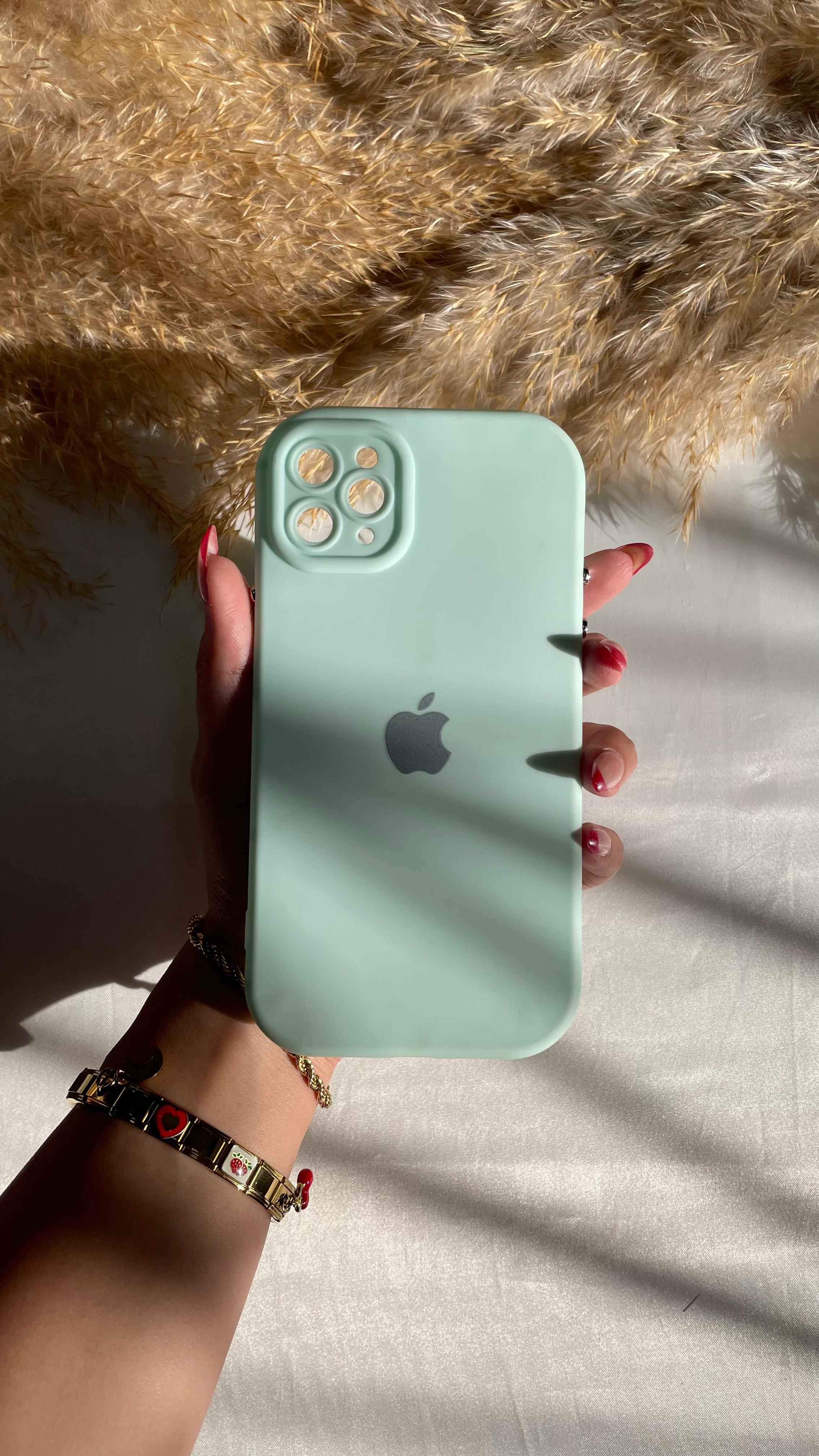 Silicone closed camera