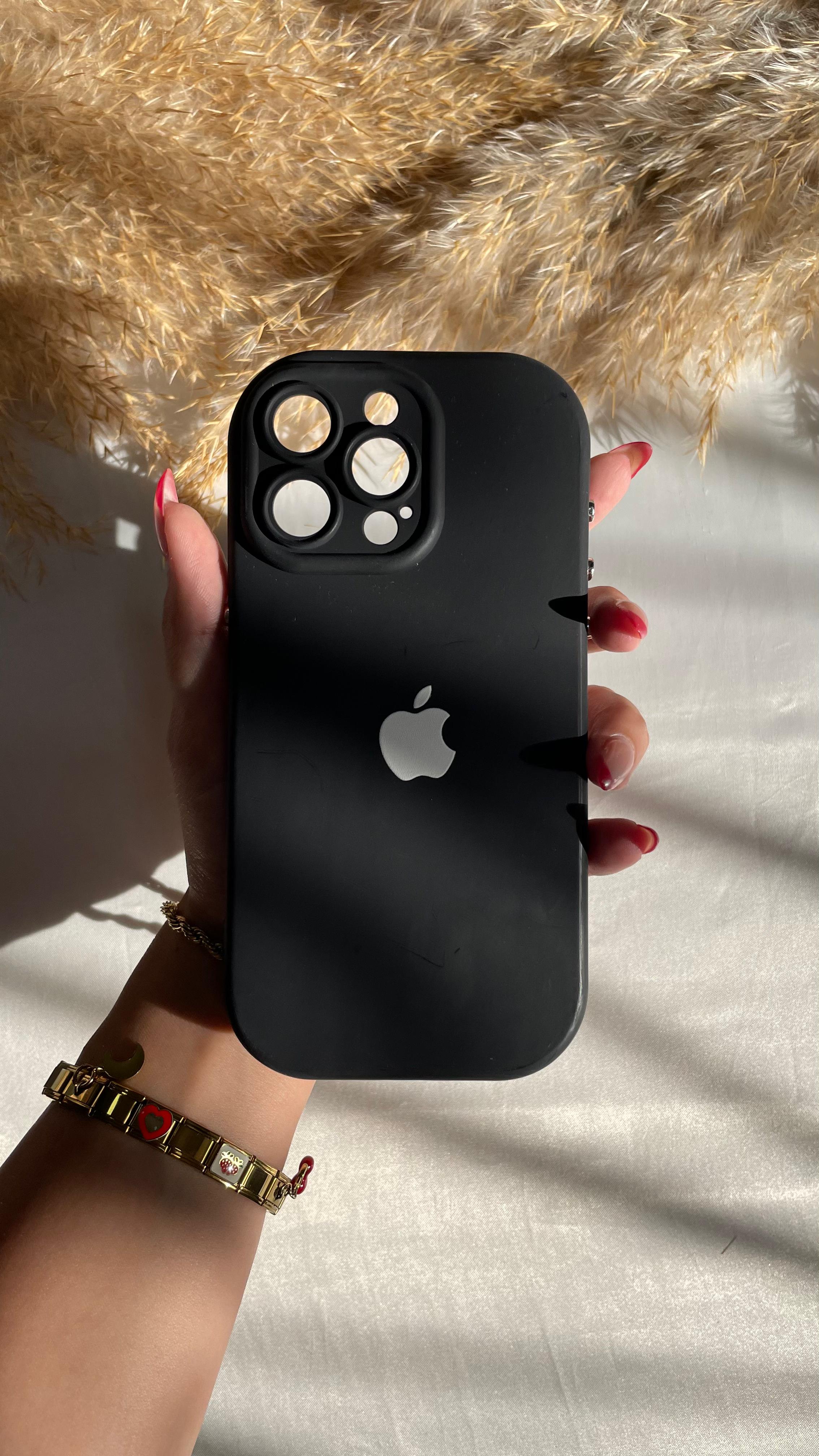 Silicone closed camera