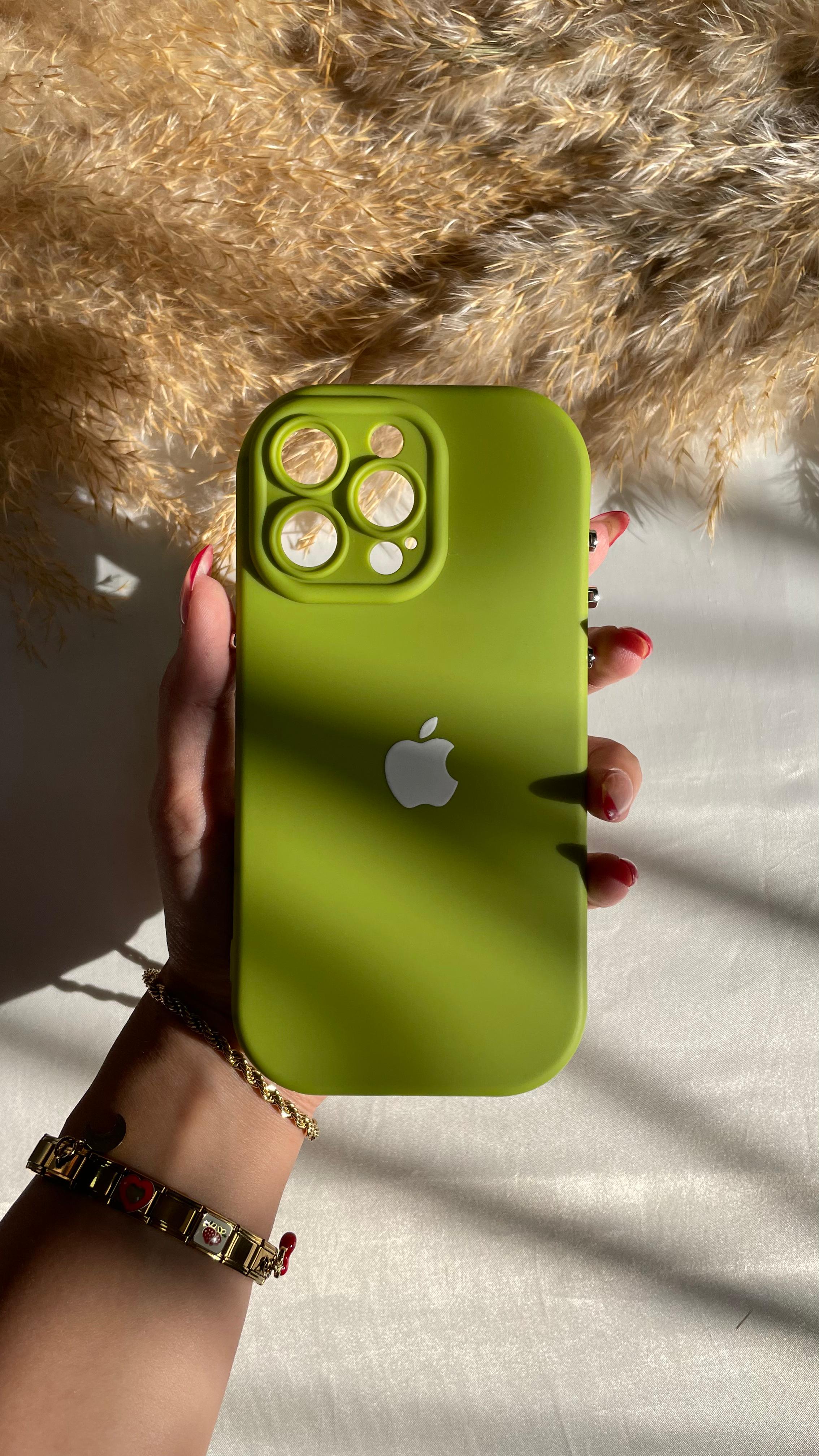 Silicone closed camera