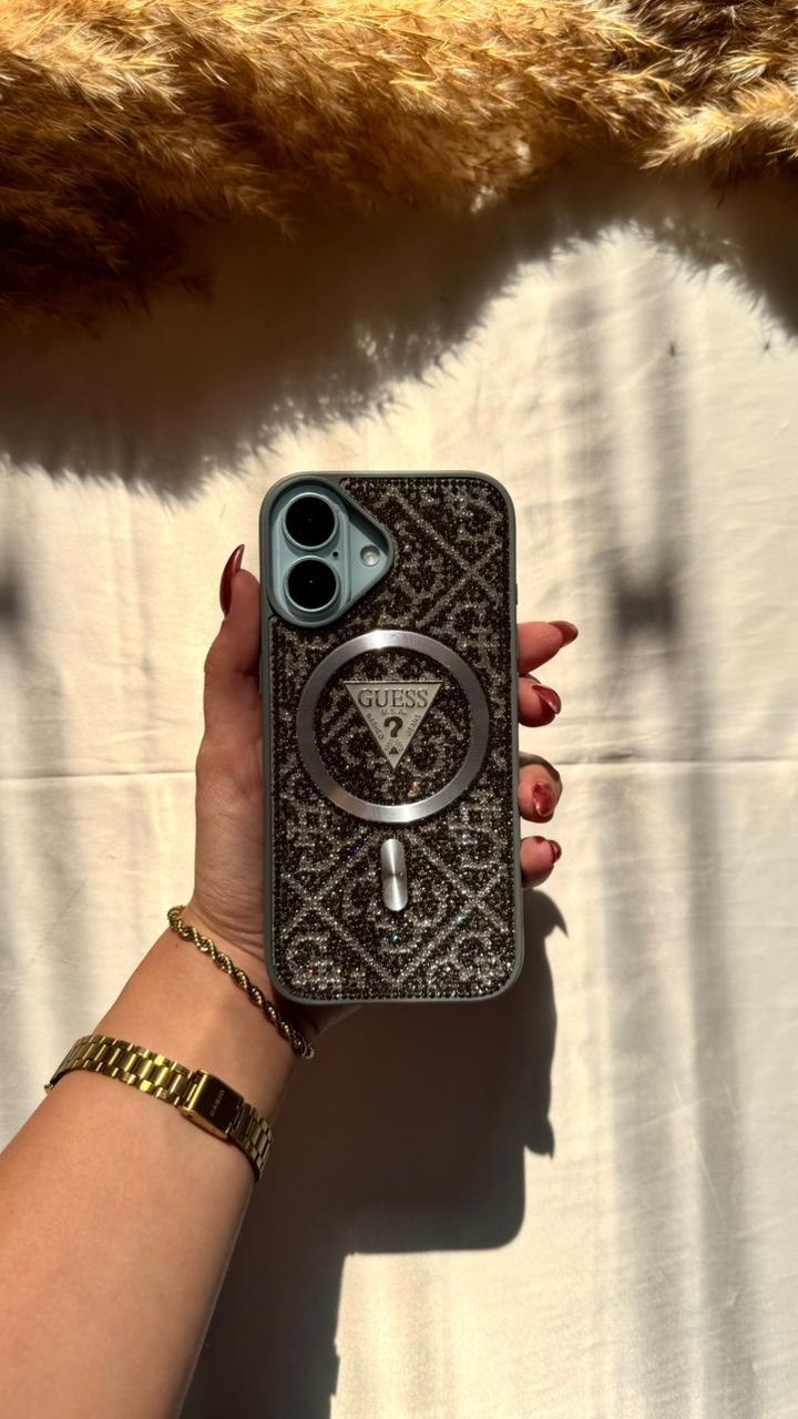 Glittery Guess Wz MagSafe